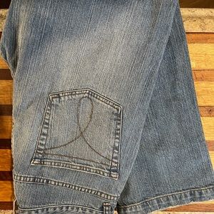 Calvin Klein Crop/Capri Jeans, Size 6